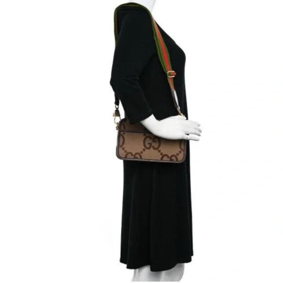 Authentic Gucci Beige and Brown Crossbody Bag - Picture 5 of 9